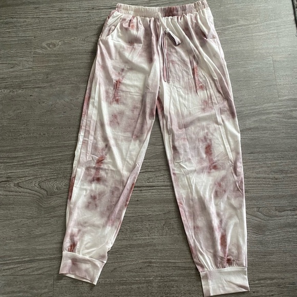 Romantic Hut Tie Dye Jogger Set New in Package - Picture 7 of 12